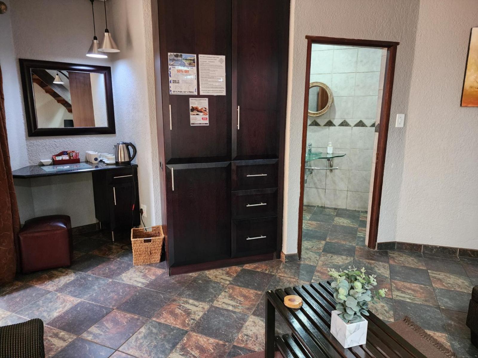 Goodnight Guest Lodge Йоханесбург Екстериор снимка