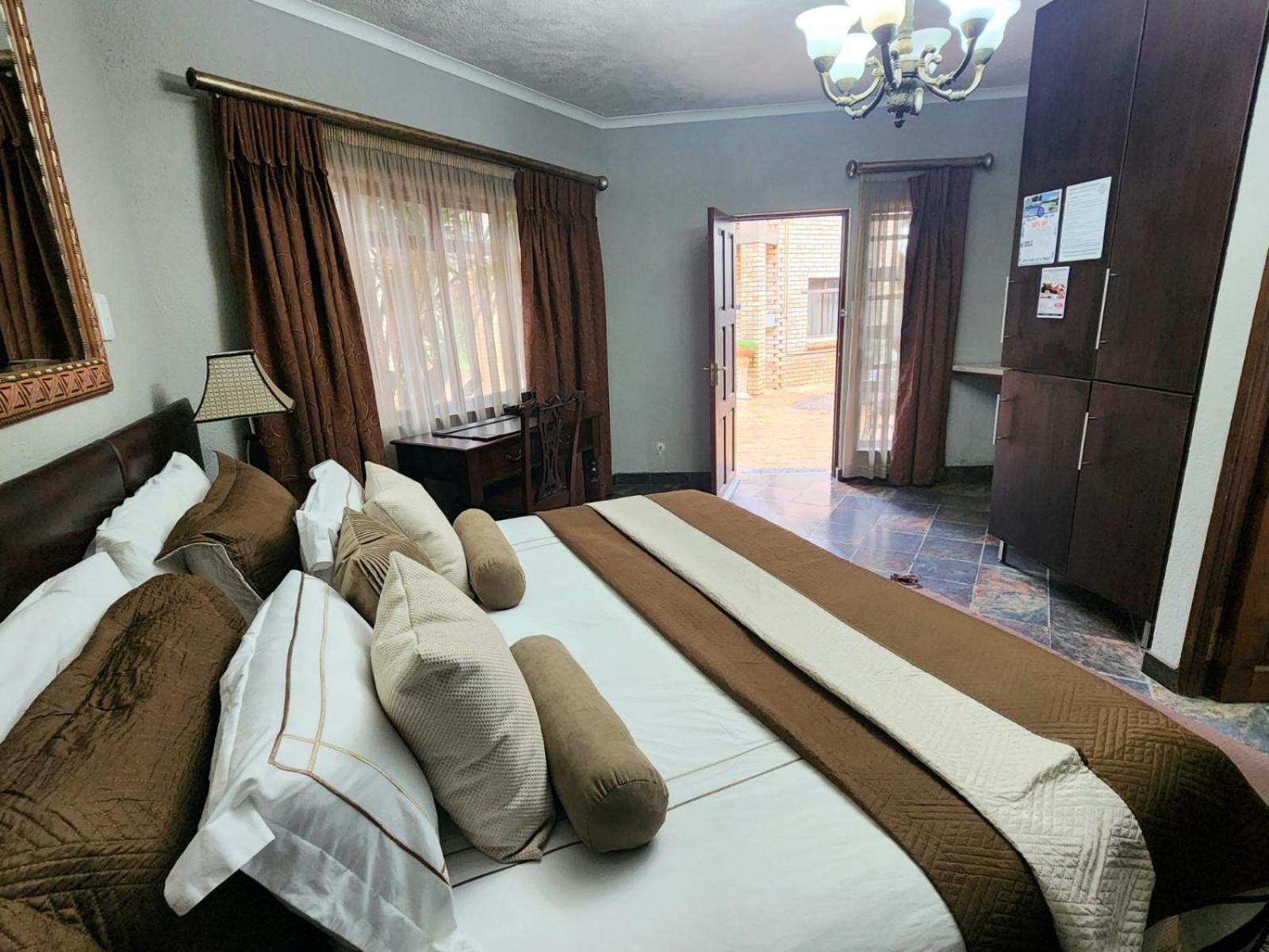 Goodnight Guest Lodge Йоханесбург Екстериор снимка