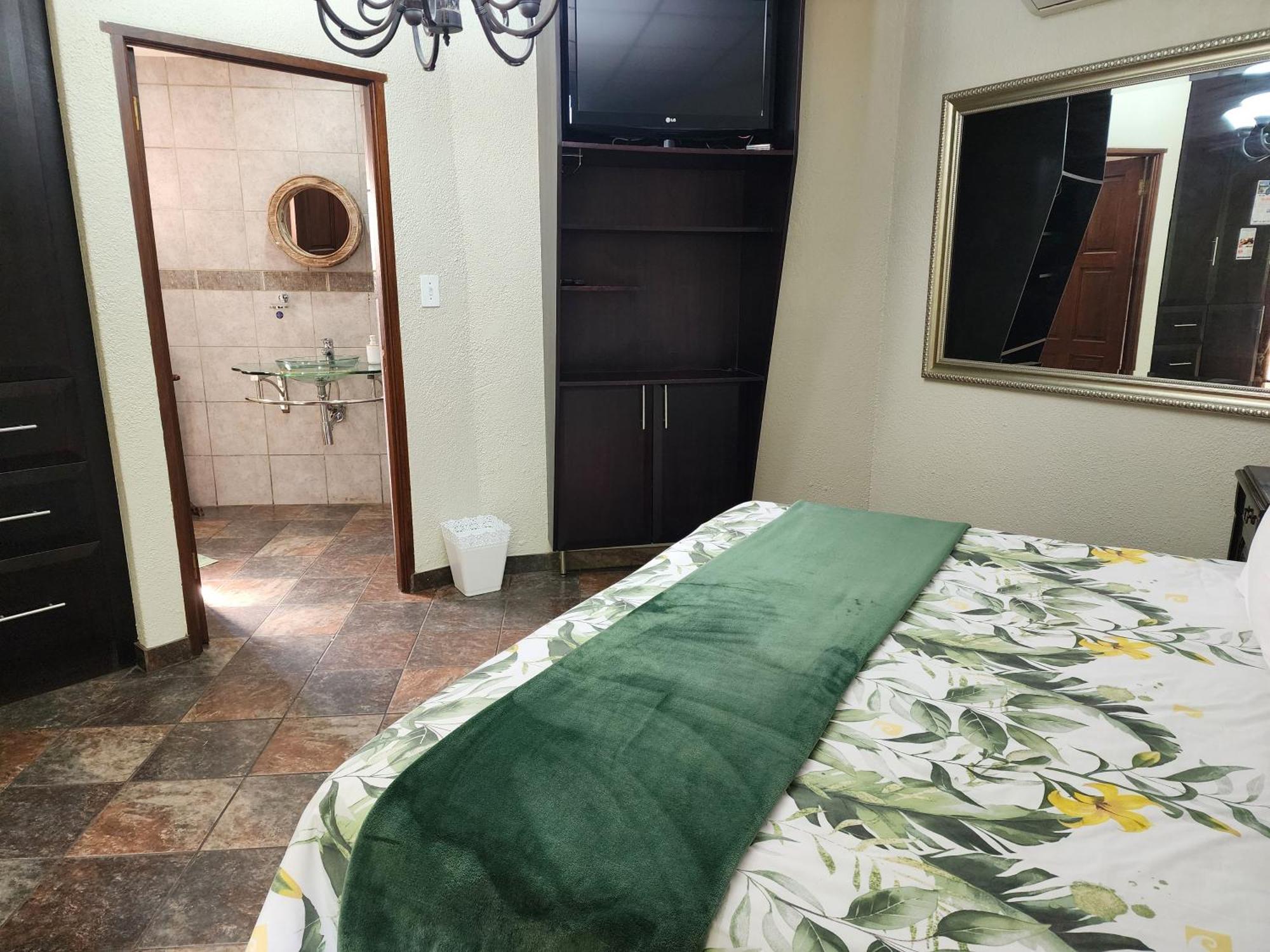 Goodnight Guest Lodge Йоханесбург Екстериор снимка