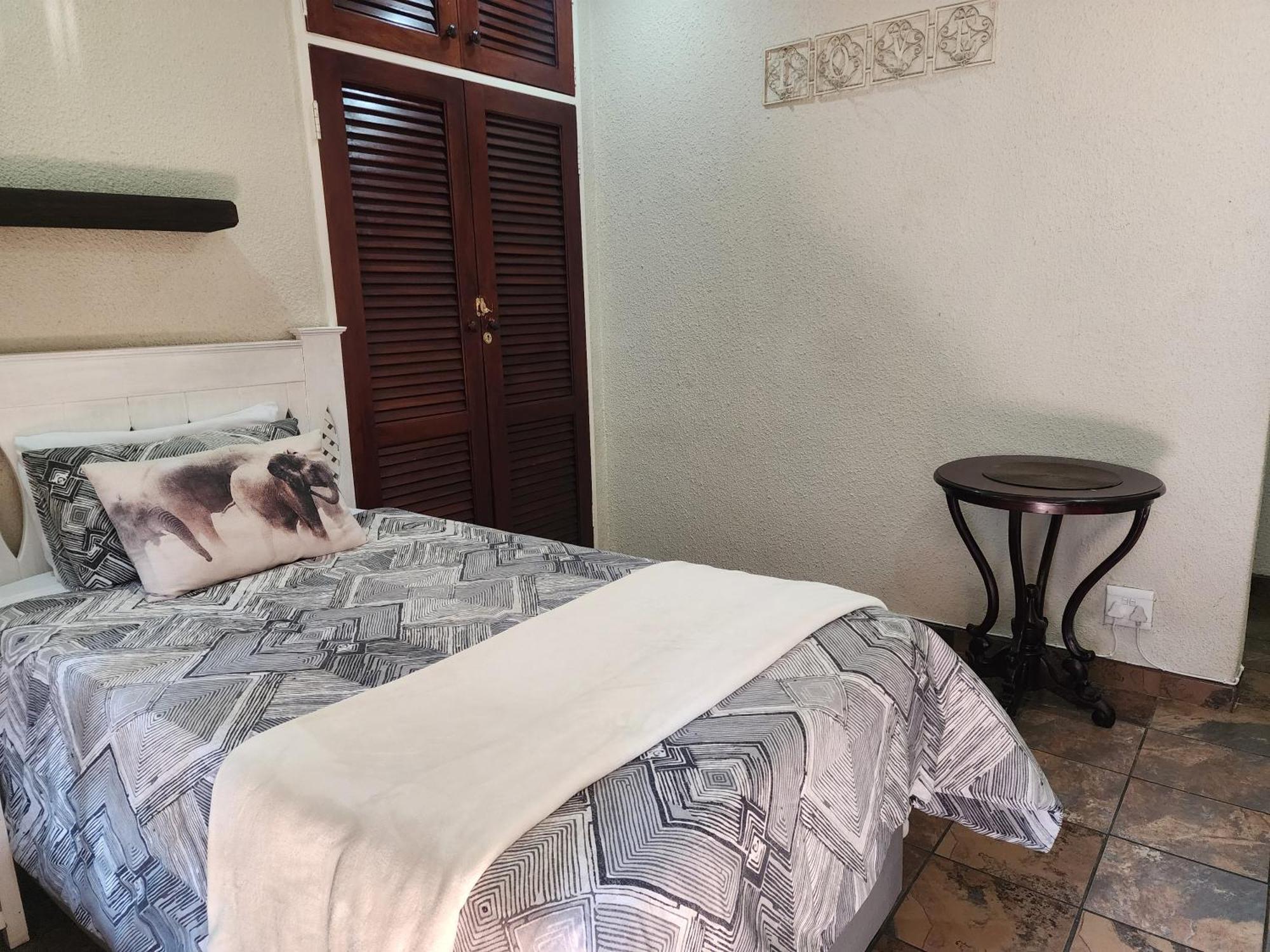 Goodnight Guest Lodge Йоханесбург Екстериор снимка