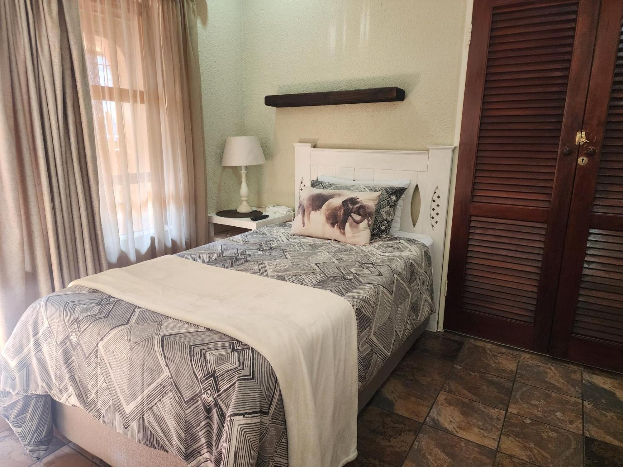 Goodnight Guest Lodge Йоханесбург Екстериор снимка